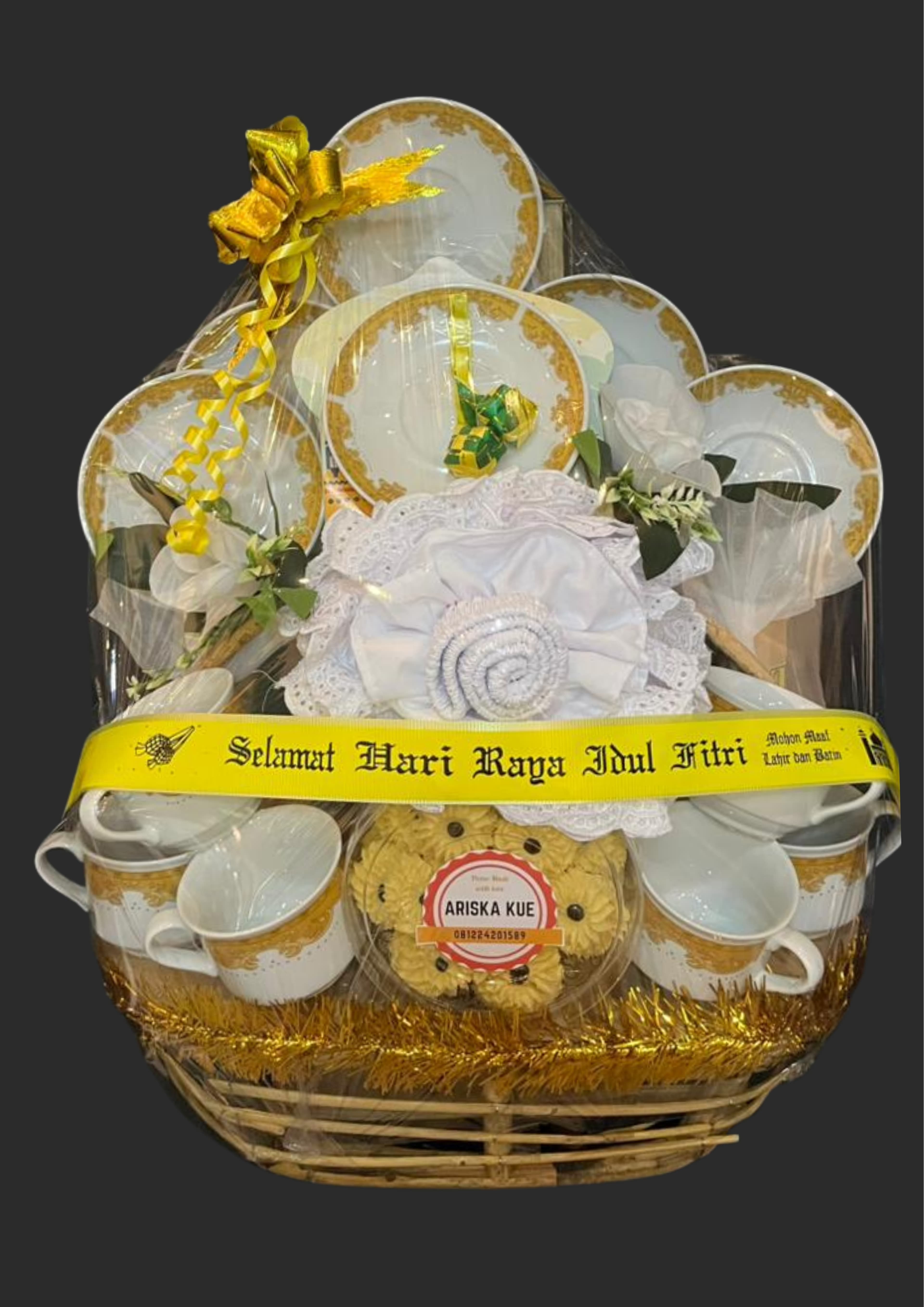 Classic Gold Tea Set